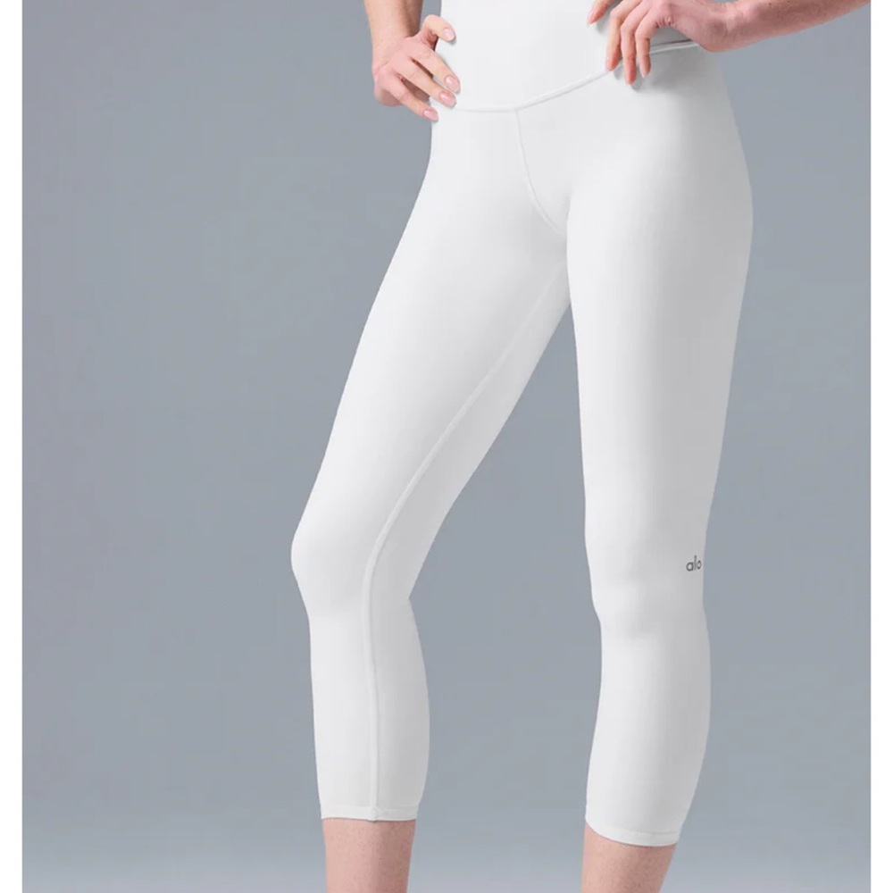 Alo Capri White Airbrush Leggings
